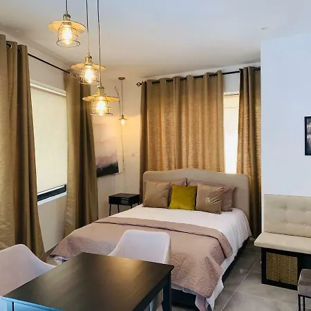 Studio Flat In Sliema Best Location By Homely! Sliema