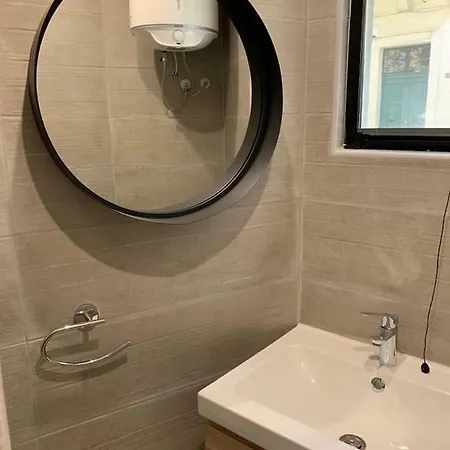 Studio Flat In Sliema Best Location By Homely! Sliema